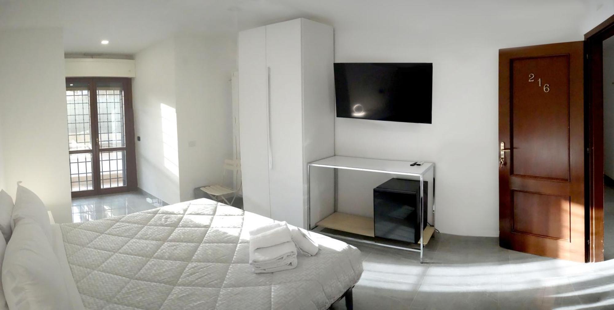 La Fiera Guesthouse ฟิวมิชีโน ภายนอก รูปภาพ